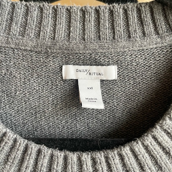 Grey Daily Ritual sweater - Picture 2 of 2